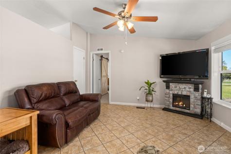 190 Poetsch Road Toledo WA 98591