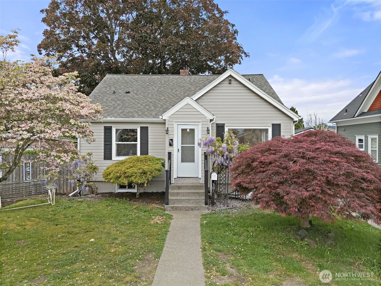 501 7th Avenue NW Puyallup WA 98371