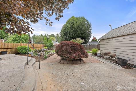 501 7th Avenue NW Puyallup WA 98371