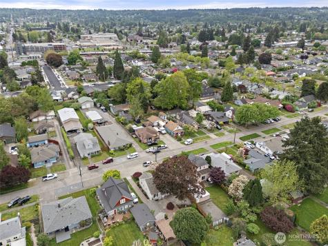 501 7th Avenue NW Puyallup WA 98371