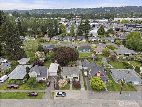 501 7th Avenue NW Puyallup WA 98371