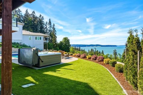 1018 Clear Morning Lane Camano Island WA 98282