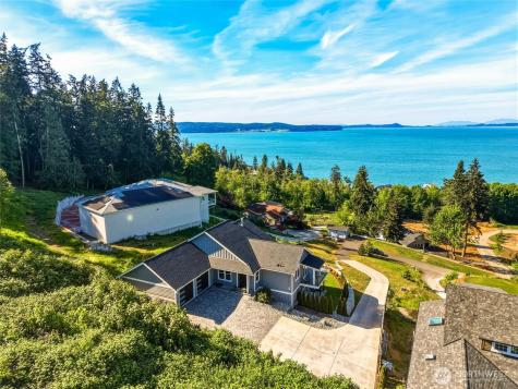 1018 Clear Morning Lane Camano Island WA 98282