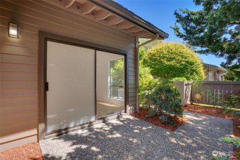 126 168th Avenue NE Bellevue WA 98008