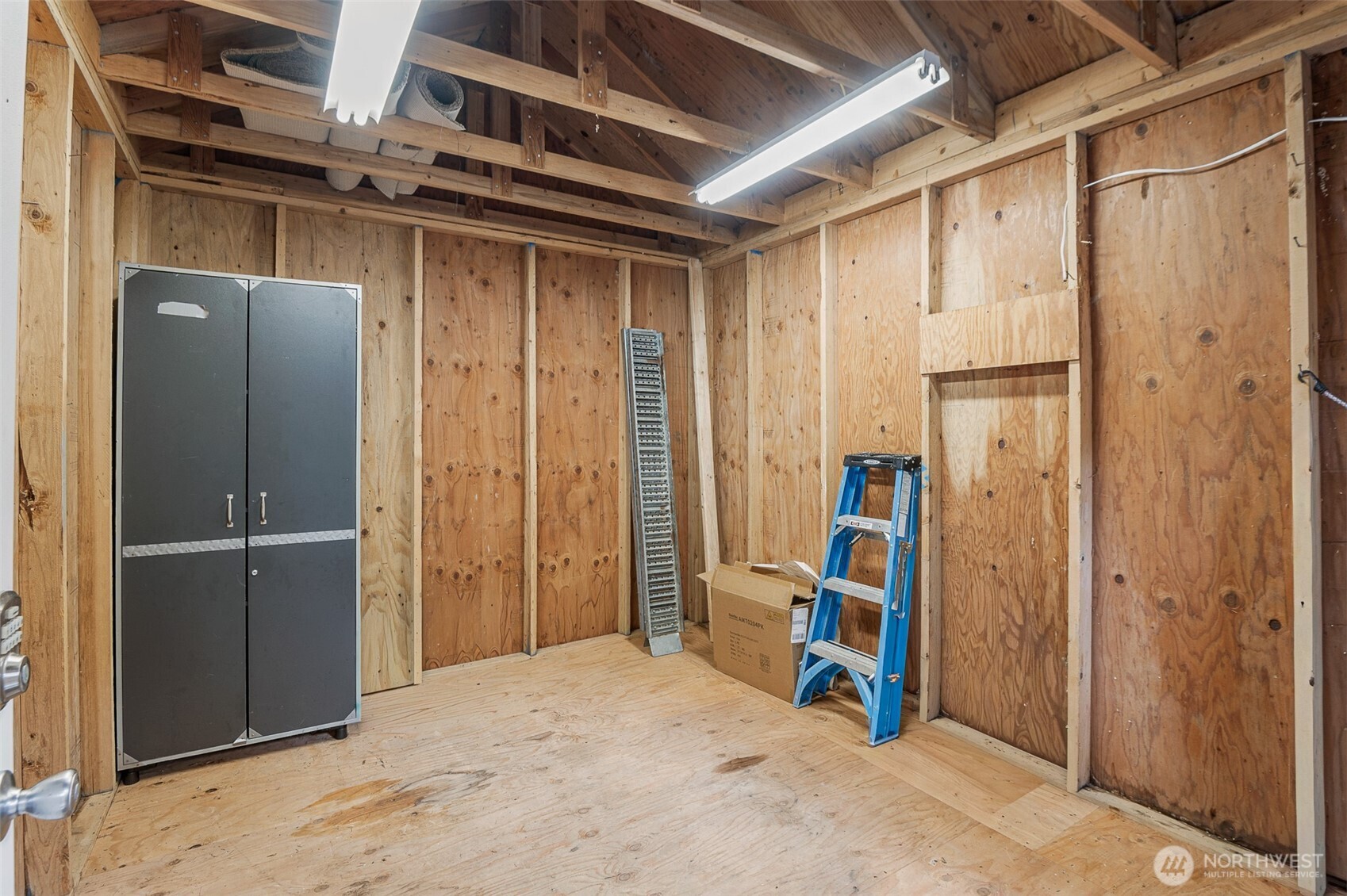 21 N Buckhorn Court Hoodsport WA 98548