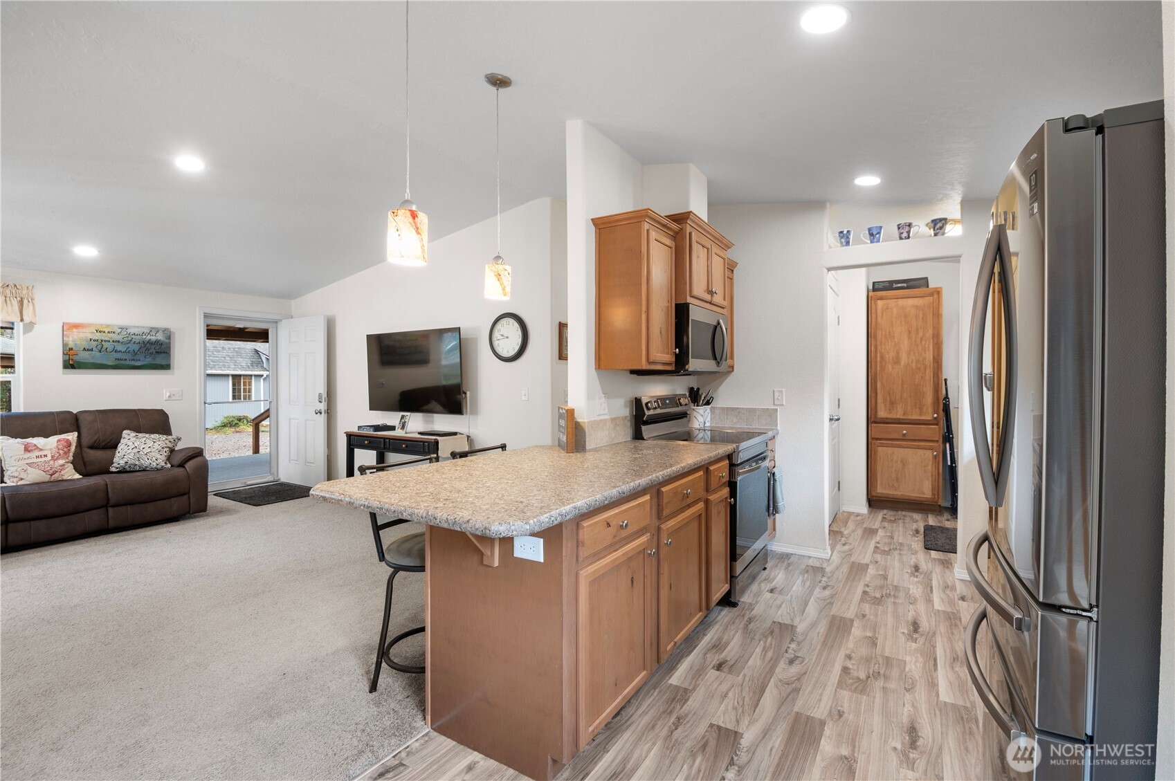 21 N Buckhorn Court Hoodsport WA 98548