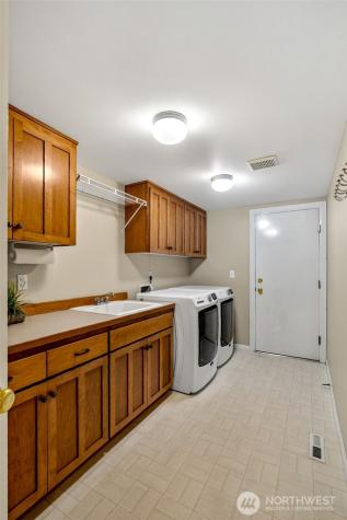 2401 Lyons Avenue NE Renton WA 98059