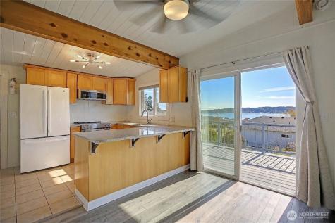 804 Sandstone Lane Camano Island WA 98282