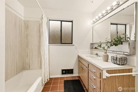 622 SW Othello Street Seattle WA 98106