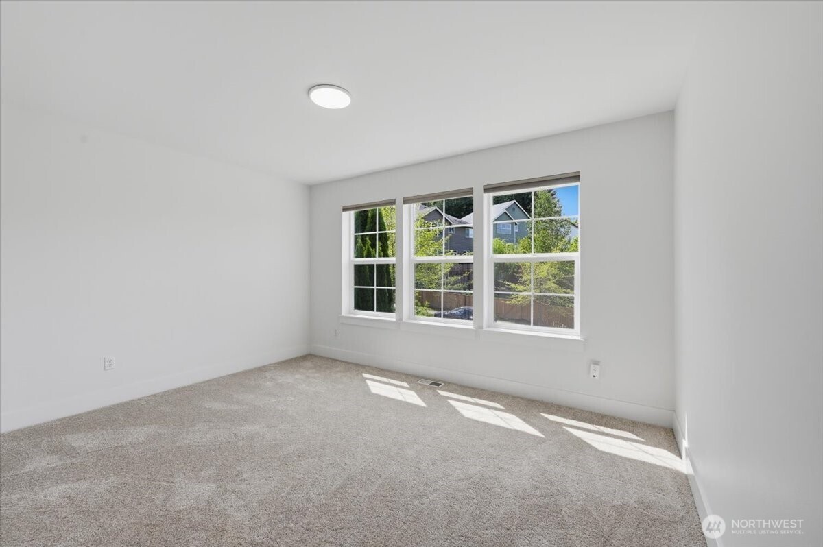 9330 Templeton Avenue SE Snoqualmie WA 98065