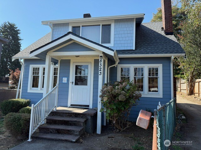 8323 39th Avenue S Seattle WA 98118