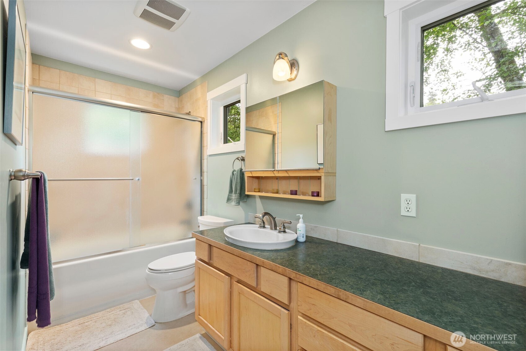 10218 NE Pine Way Bainbridge Island WA 98110