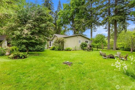 10218 NE Pine Way Bainbridge Island WA 98110