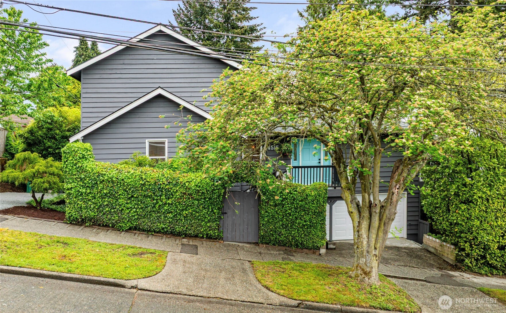4515 SW Genesee Street Seattle WA 98116