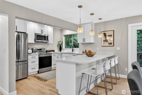 4515 SW Genesee Street Seattle WA 98116