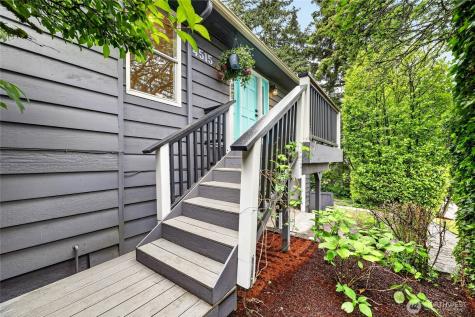 4515 SW Genesee Street Seattle WA 98116