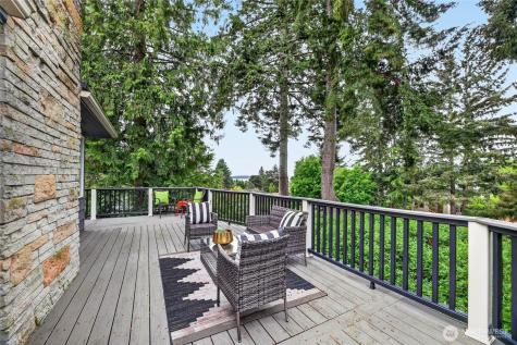 4515 SW Genesee Street Seattle WA 98116