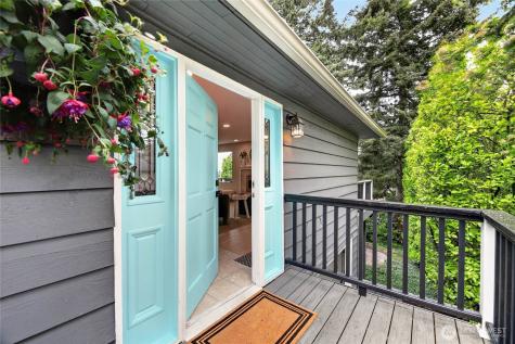 4515 SW Genesee Street Seattle WA 98116