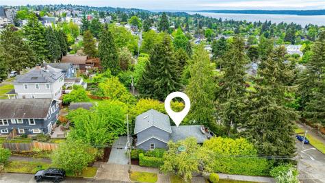 4515 SW Genesee Street Seattle WA 98116
