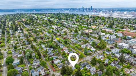 4515 SW Genesee Street Seattle WA 98116