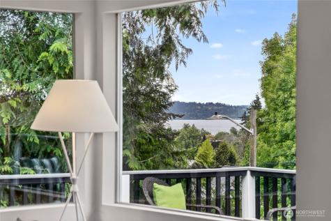 4515 SW Genesee Street Seattle WA 98116