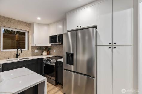 7134 34th Avenue SW Seattle WA 98126