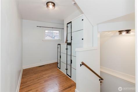 1908 Snyder Avenue Bremerton WA 98312