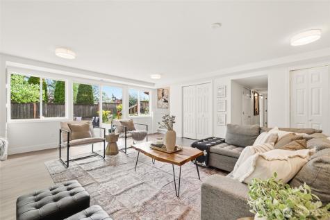 422 159th Place SE Bellevue WA 98008