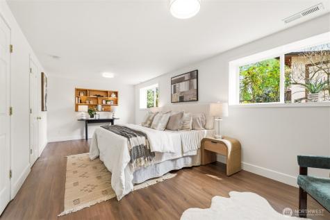 422 159th Place SE Bellevue WA 98008