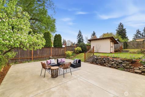 422 159th Place SE Bellevue WA 98008