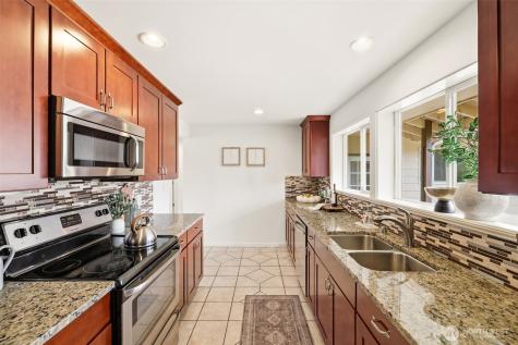 422 159th Place SE Bellevue WA 98008