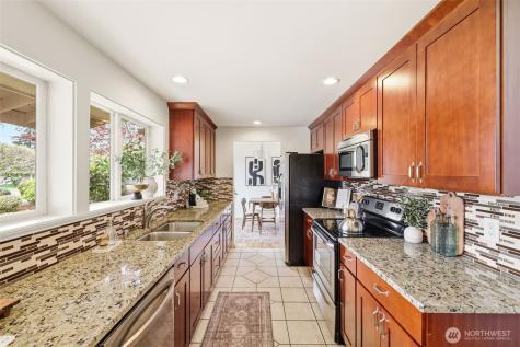 422 159th Place SE Bellevue WA 98008