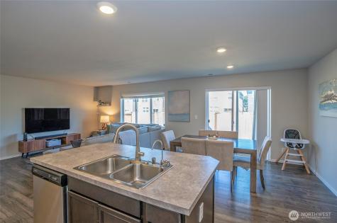 18703 108th Avenue E Puyallup WA 98374
