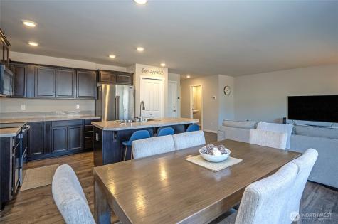 18703 108th Avenue E Puyallup WA 98374