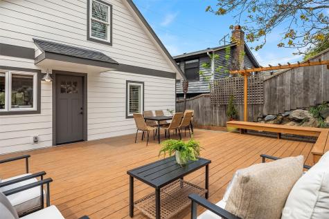 4426 3rd Avenue NW Seattle WA 98107