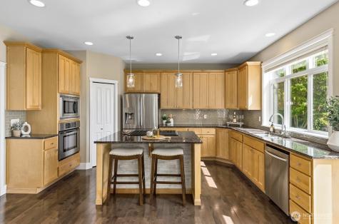 7602 Huckleberry Way SE Snoqualmie WA 98065