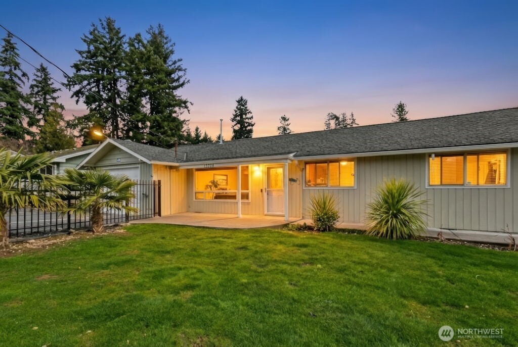 13708 10th Avenue S Burien WA 98168