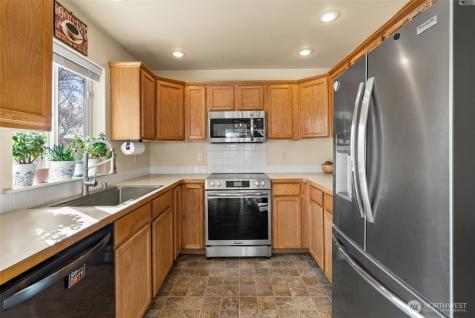 9012 Lealan Court SE Yelm WA 98597
