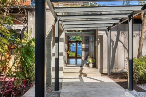 7268 Madrona Drive NE Bainbridge Island WA 98110