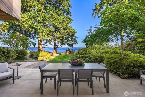 7268 Madrona Drive NE Bainbridge Island WA 98110