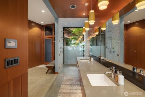 7268 Madrona Drive NE Bainbridge Island WA 98110