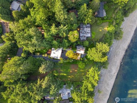 7268 Madrona Drive NE Bainbridge Island WA 98110