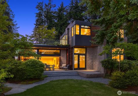 7268 Madrona Drive NE Bainbridge Island WA 98110
