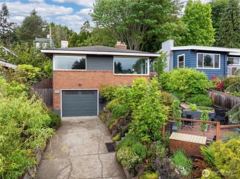 4543 50th Avenue SW Seattle WA 98116