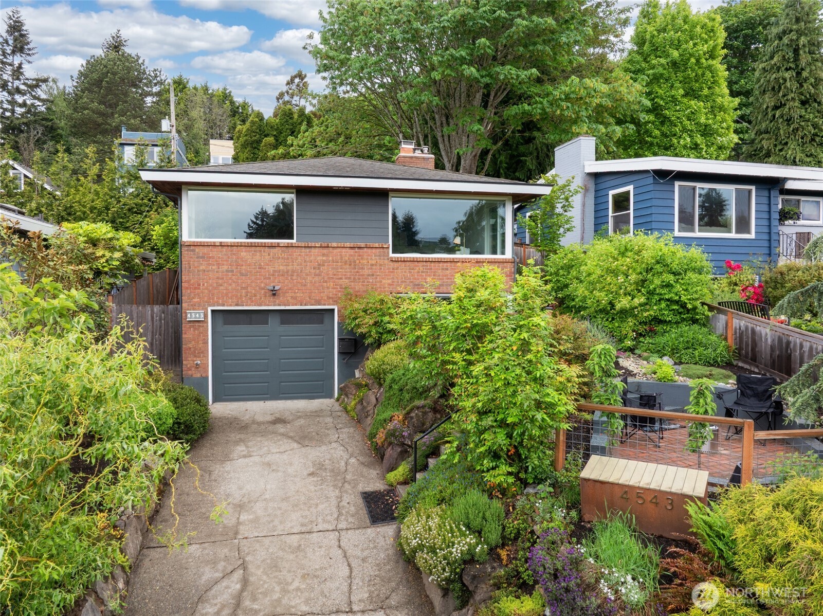 4543 50th Avenue SW Seattle WA 98116