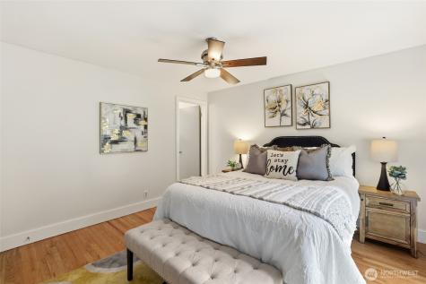 4543 50th Avenue SW Seattle WA 98116