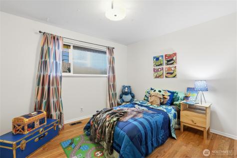 4543 50th Avenue SW Seattle WA 98116