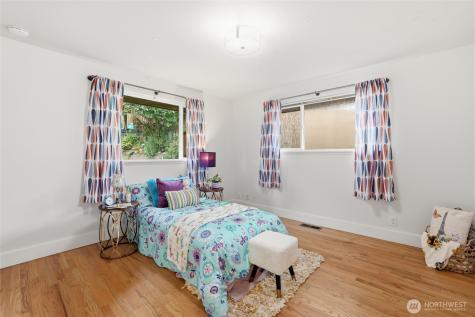 4543 50th Avenue SW Seattle WA 98116