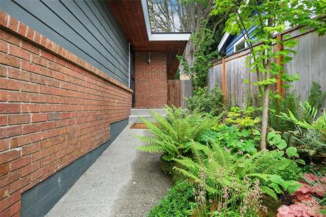 4543 50th Avenue SW Seattle WA 98116