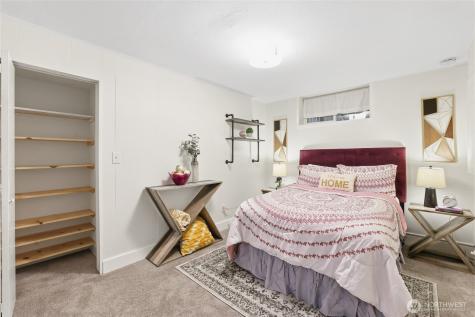 4543 50th Avenue SW Seattle WA 98116